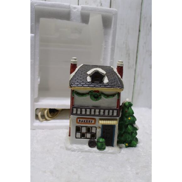 Holiday Expressions Dickens Collectables Porcelain Lighted Bakery House - Picture 6 of 7
